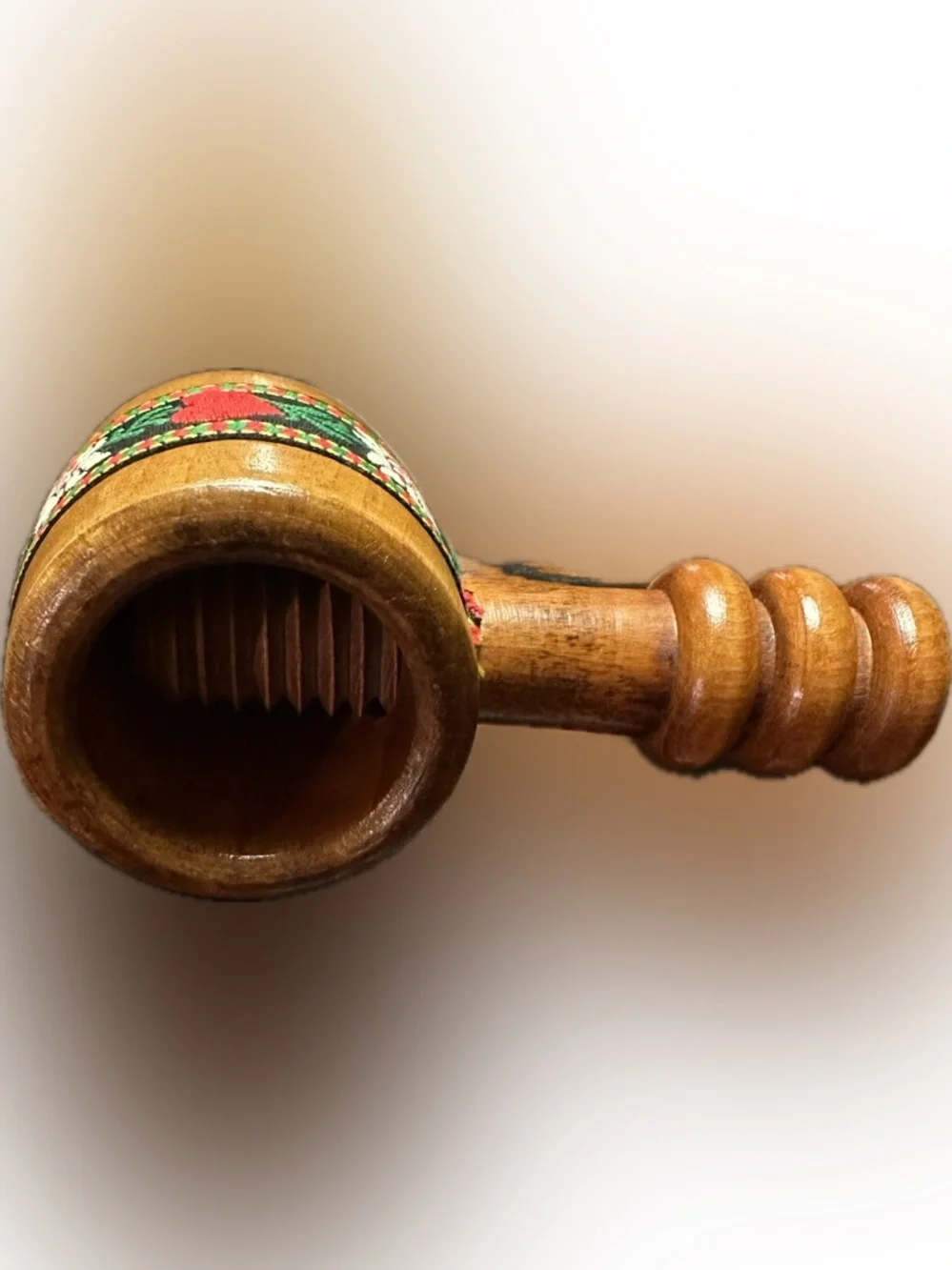 VTG SCREW TYPE WOODEN EUROPEAN NUTCRACKER WIEN (VIENNA) AUSTRIA COLLECTIBLE 5.3”